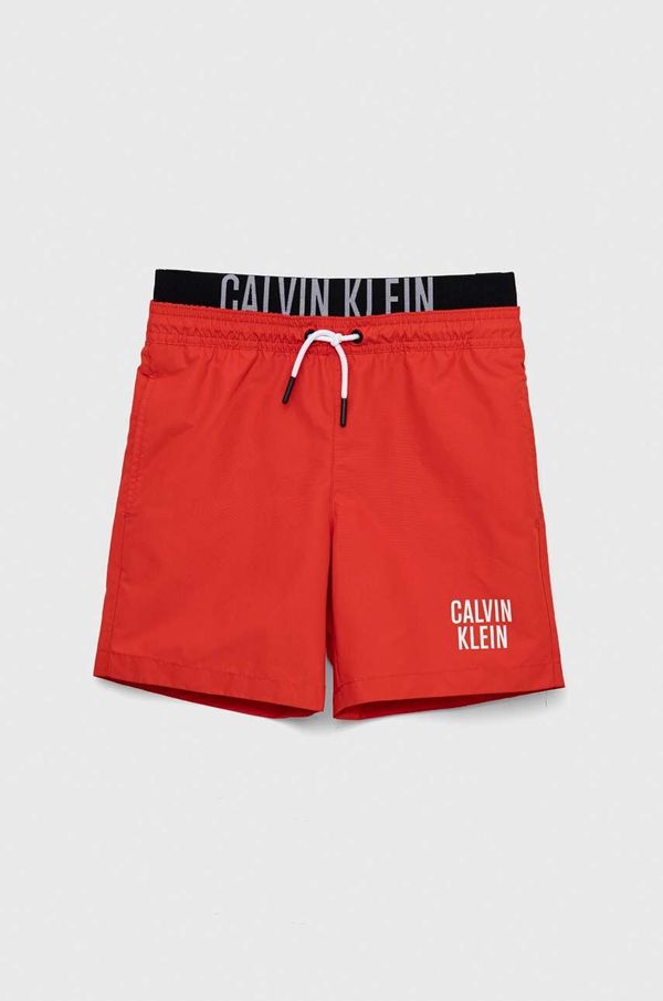 Calvin Klein Jeans Otroške kopalne kratke hlače Calvin Klein Jeans rdeča barva