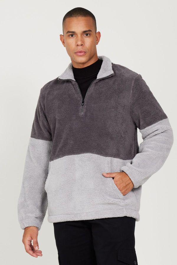 AC&Co / Altınyıldız Classics AC&Co / Altınyıldız Classics Men's A.melange G.melange Standard Fit High Neck Kangaroo Pocket Double Color Sherpa Fleece Sweatshirt