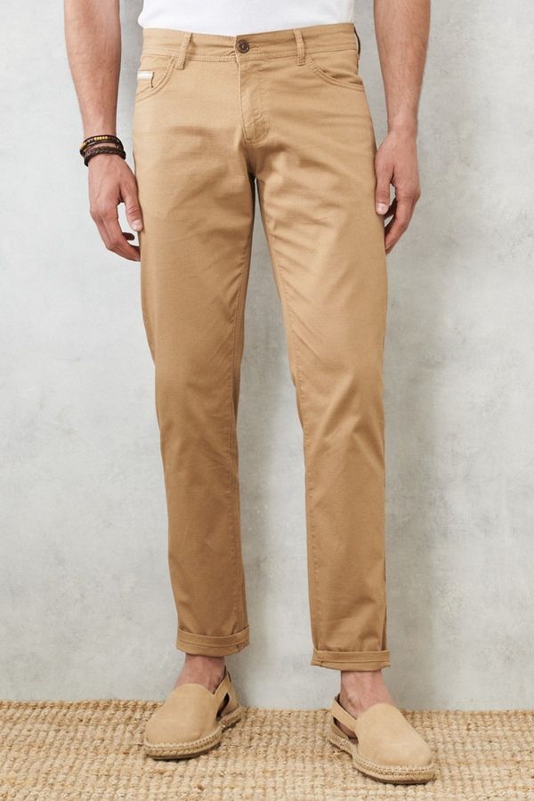 AC&Co / Altınyıldız Classics AC&Co / Altınyıldız Classics Men's Camel Slim Fit Slim Fit 5 Pocket Flexible Chino Trousers.