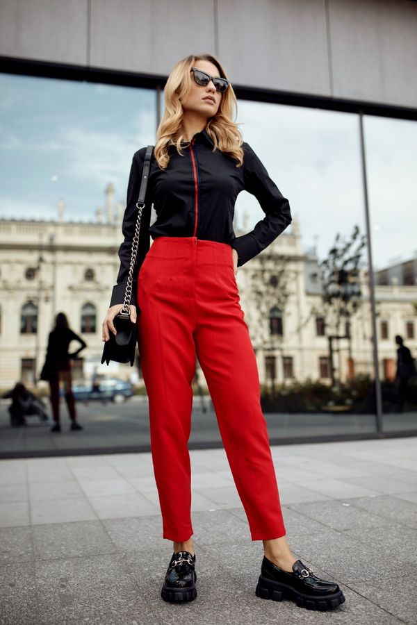FASARDI Elegant red trousers with darts