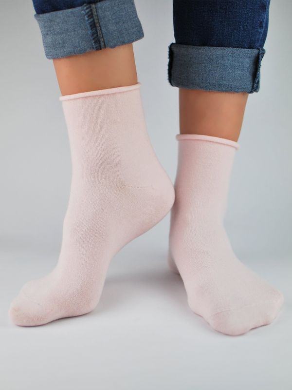 NOVITI NOVITI Woman's Socks SB014-W-06