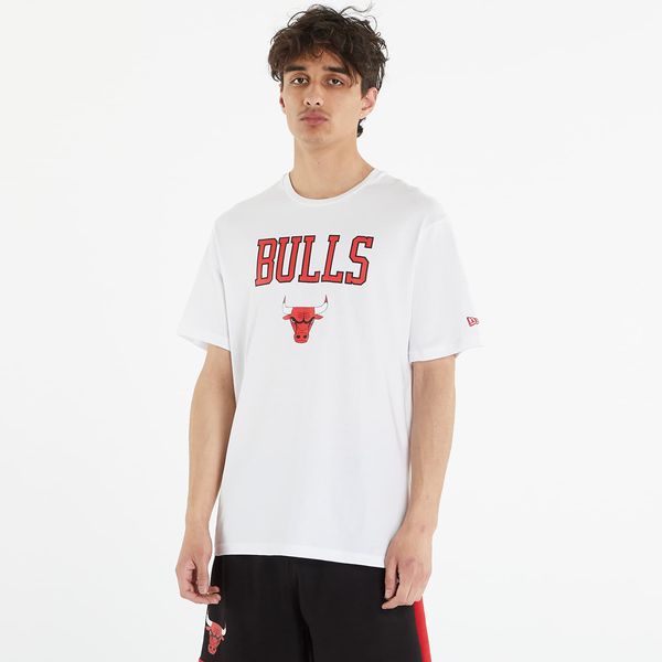 New Era New Era Chicago Bulls NBA Team Logo T-Shirt White/ Front Door Red