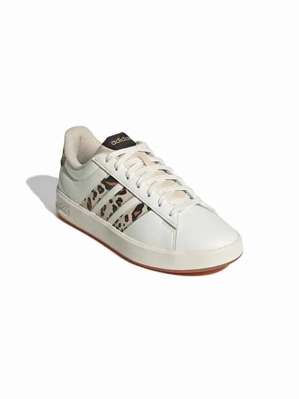 ADIDAS SPORTSWEAR ADIDAS SPORTSWEAR Nizke superge 'GRAND COURT 3.0'  bež / črna / bela
