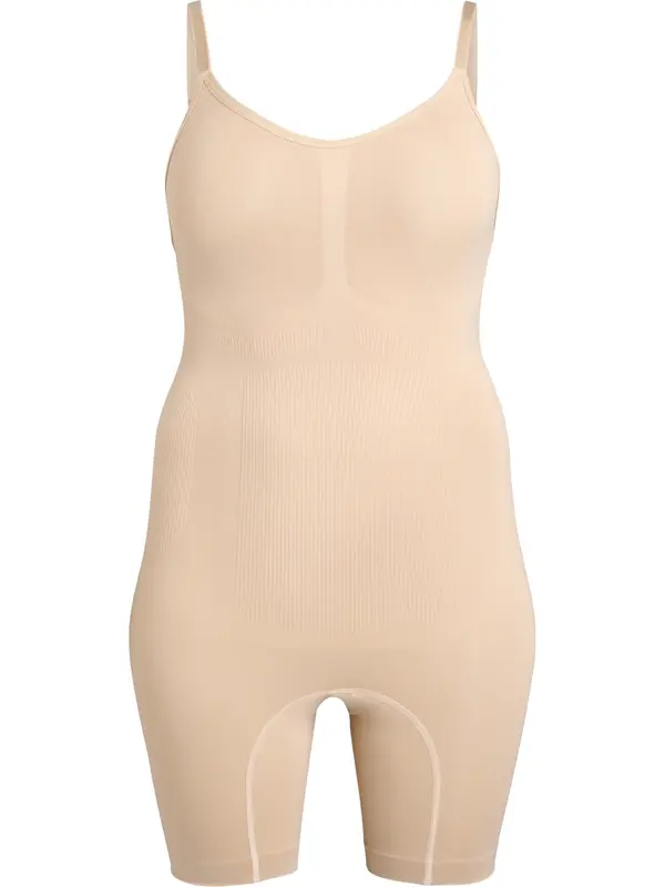Devoted by Zizzi Devoted by Zizzi Oblikovanje postave  nude
