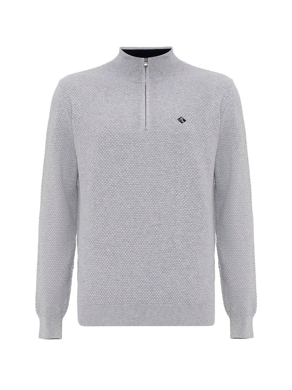 Jacey Quinn Jacey Quinn Pulover 'Castiel'  siva