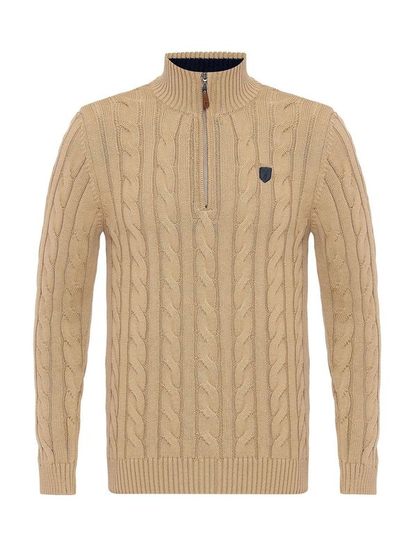 Jacey Quinn Jacey Quinn Pulover 'Edward'  kamela