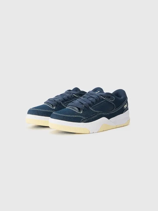Jordan Jordan Nizke superge 'FLIGHT COURT'  moder denim / bela
