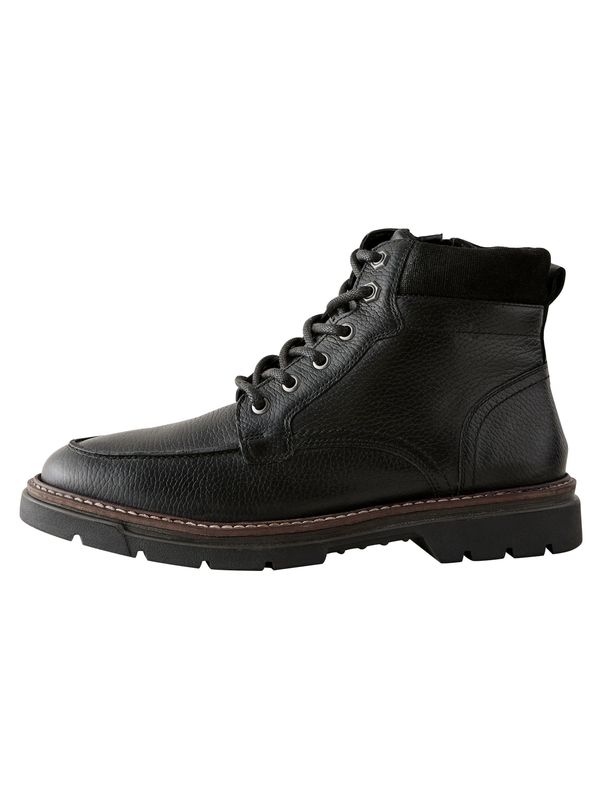 Next Next Gležnarji z vezalkami 'Apron'  črna