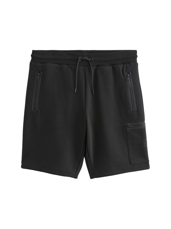 Next Next Kargo hlače  črna