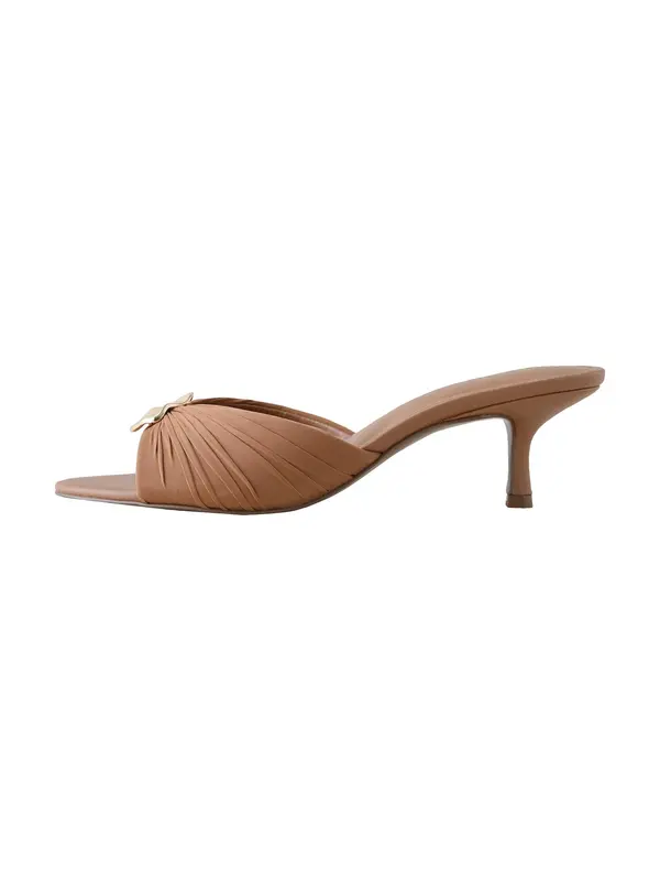 Next Next Nizki natikači 'Forever Comfort'  kamela
