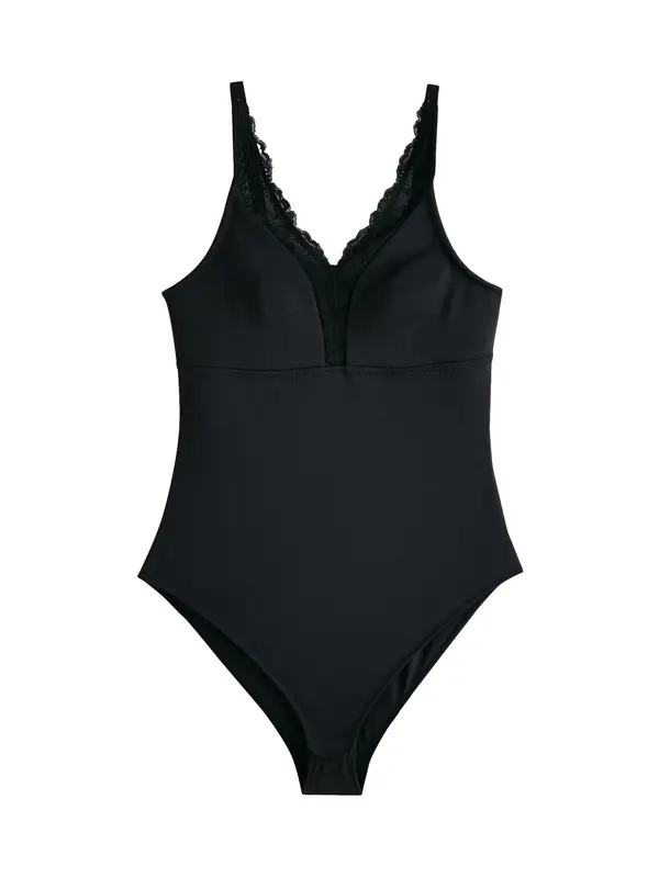Next Next Oblikovanje postave 'Ultimate Comfort'  črna