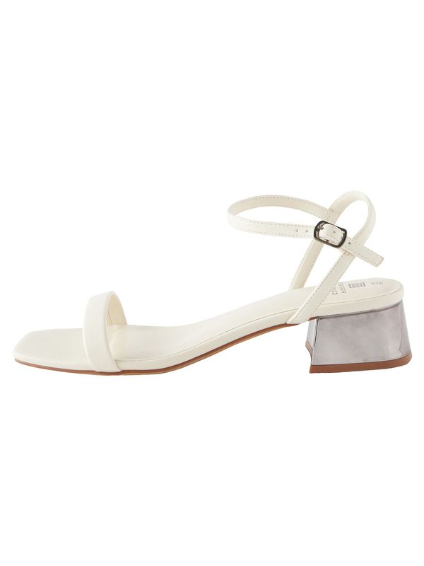 Next Next Sandali  bela