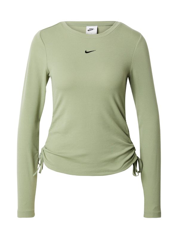 Nike Sportswear Nike Sportswear Majica 'ESSNTL'  zelena / črna