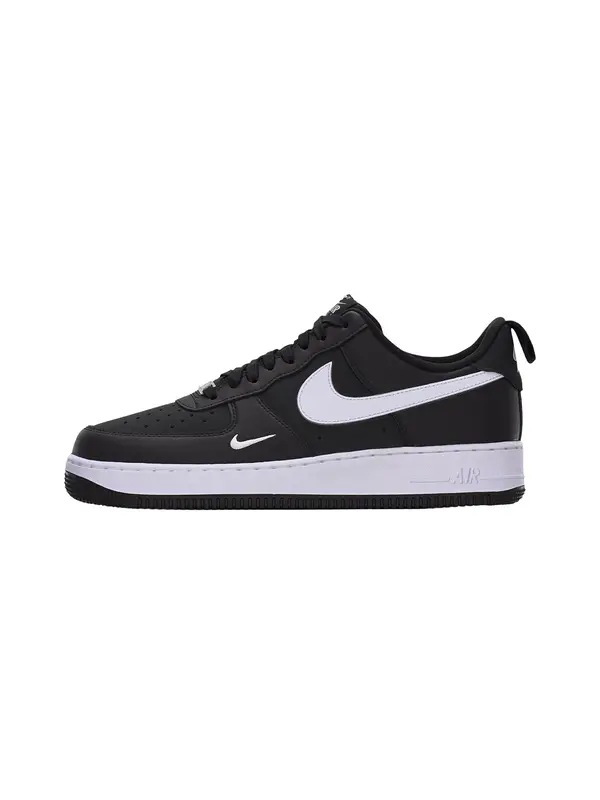 Nike Sportswear Nike Sportswear Nizke superge 'AIR FORCE 1 '07 TECH ESS'  črna / bela