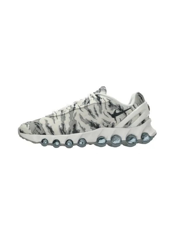 Nike Sportswear Nike Sportswear Nizke superge 'AIR MAX DN8 PRM'  siva / črna / bela