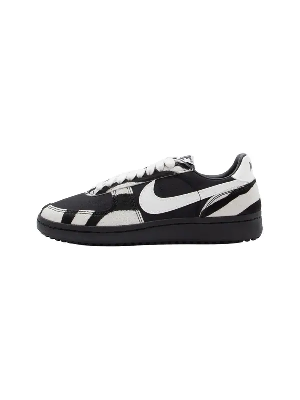 Nike Sportswear Nike Sportswear Nizke superge 'Field General'  črna / bela