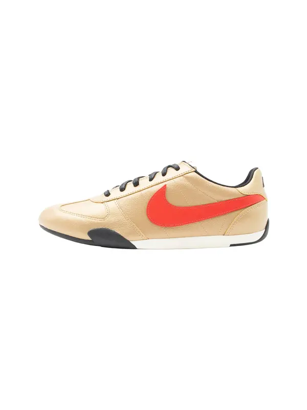 Nike Sportswear Nike Sportswear Nizke superge 'SPRINT SISTER'  zlata / oranžna
