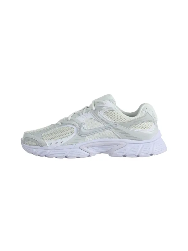 Nike Sportswear Nike Sportswear Nizke superge 'V5 RNR'  svetlo rumena / bela