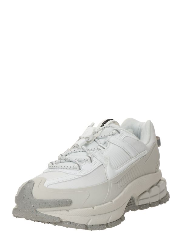 Nike Sportswear Nike Sportswear Nizke superge 'W NIKE ZOOM VOMERO ROAM'  bela