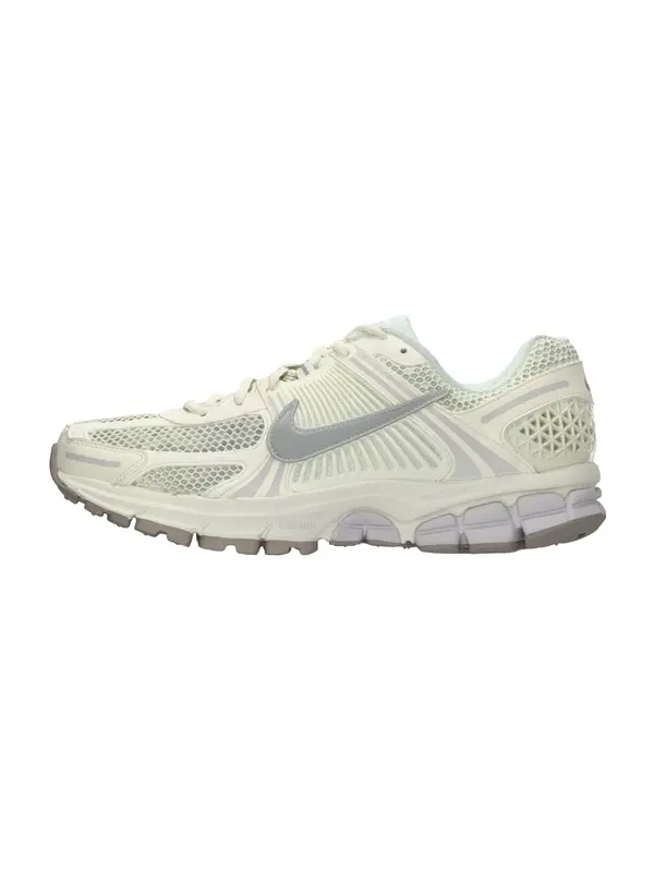 Nike Sportswear Nike Sportswear Nizke superge 'ZOOM VOMERO 5'  slonovina / siva