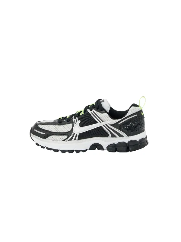 Nike Sportswear Nike Sportswear Superge 'Vomero 5'  črna / bela