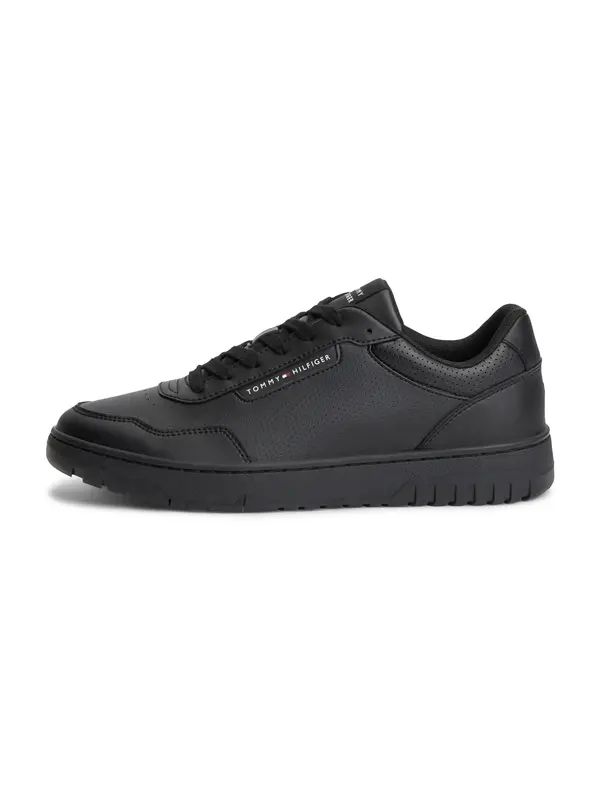 TOMMY HILFIGER TOMMY HILFIGER Nizke superge 'Basket Core'  črna