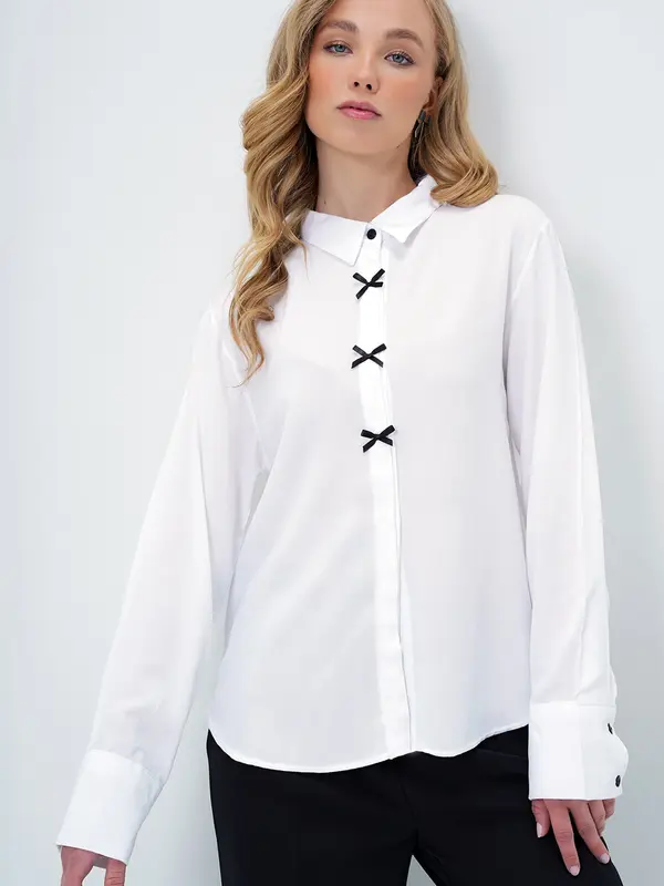 Trend Alaçatı Stili Trend Alaçatı Stili Bluza  črna / bela