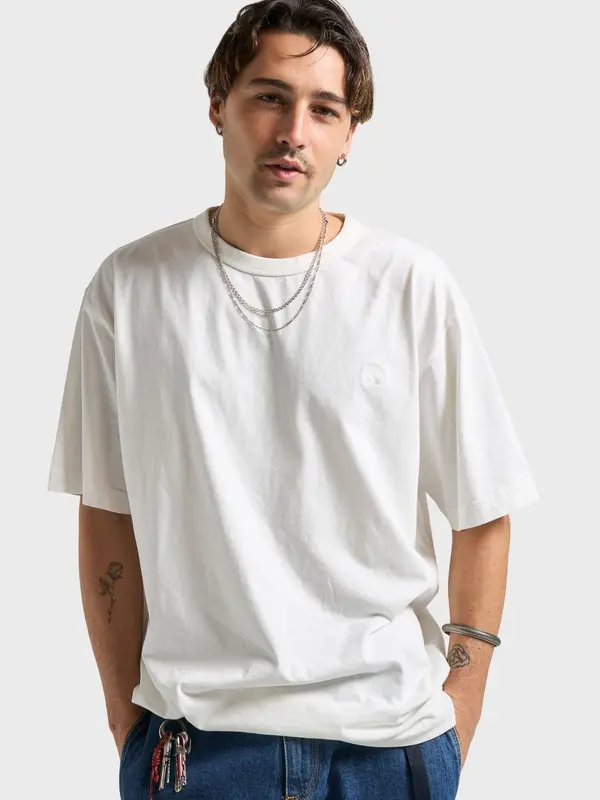 Trendsplant Trendsplant Majica ' ESSENTIAL '  bela