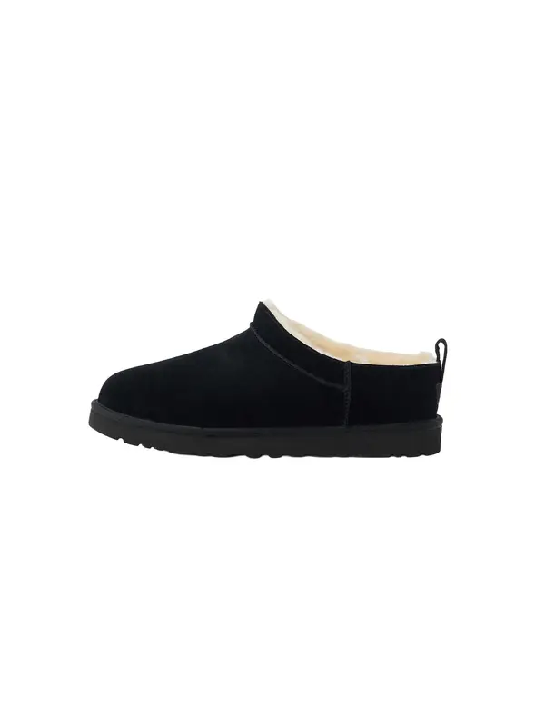 UGG UGG Škornji 'Classic'  črna