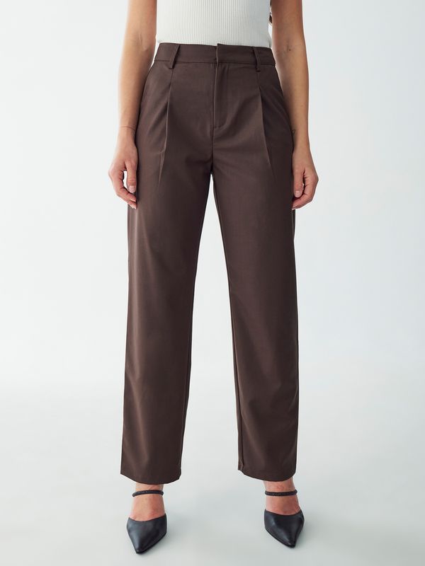 Willa Willa Hlače z naborki 'FREYA'  mokka