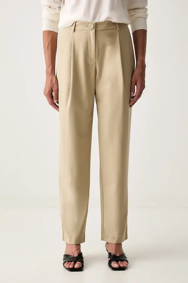 Armani Exchange Armani Exchange carrot hlače ženske