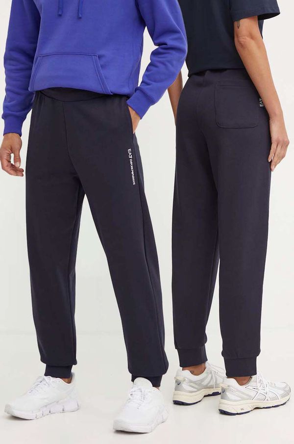 EA7 Emporio Armani Bombažen spodnji del trenirke EA7 Emporio Armani mornarsko modra barva, PJTKZ.6DUP57
