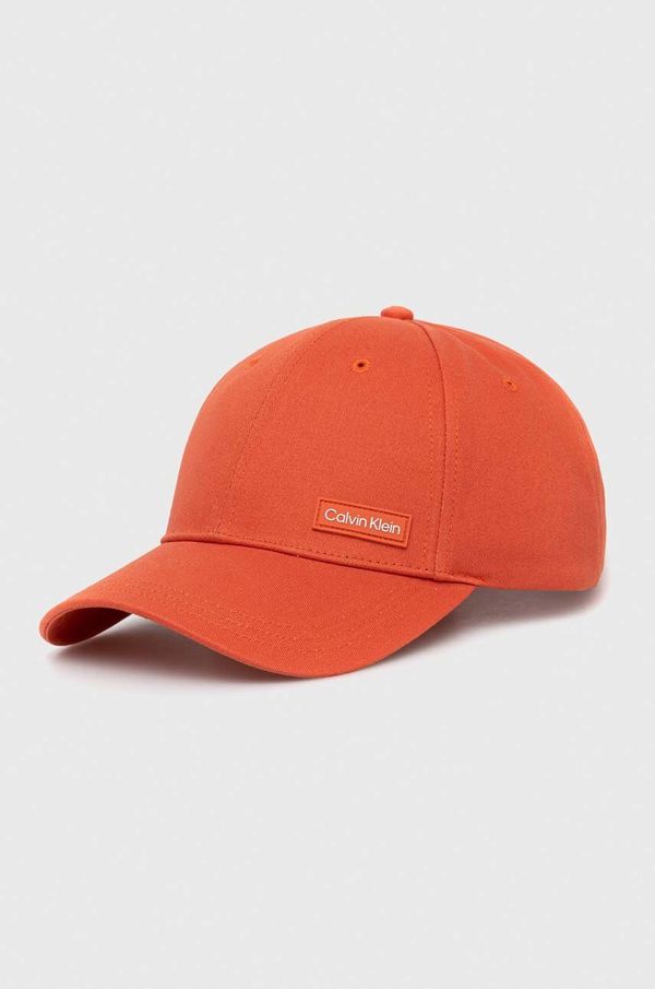 Calvin Klein Bombažna bejzbolska kapa Calvin Klein oranžna barva