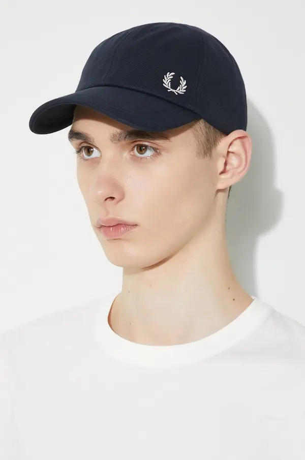 Fred Perry Bombažna bejzbolska kapa Fred Perry Pique Classic Cap