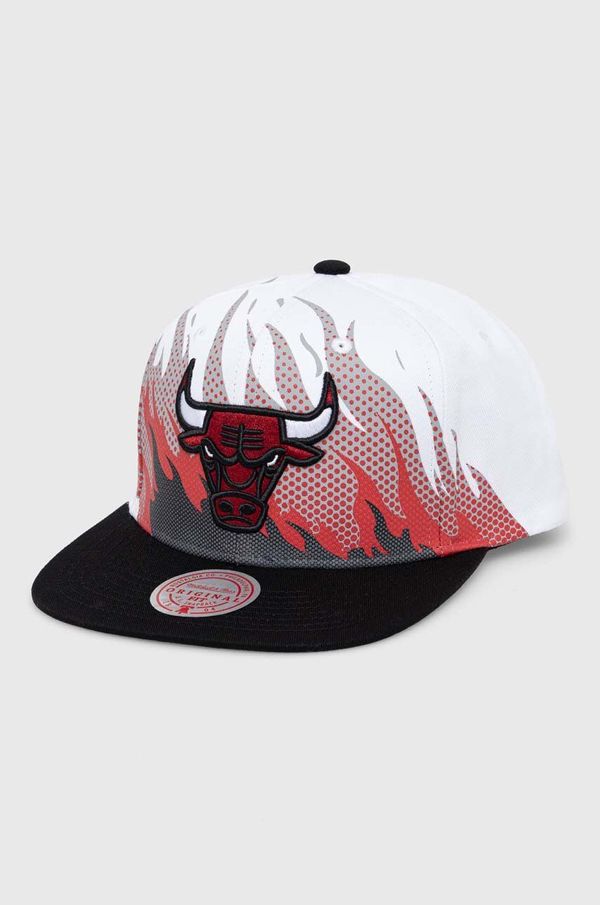 Mitchell&Ness Bombažna bejzbolska kapa Mitchell&Ness CHICAGO BULLS bela barva