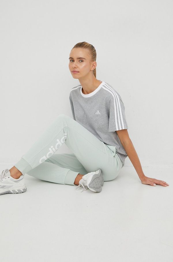 adidas Bombažna kratka majica adidas siva barva