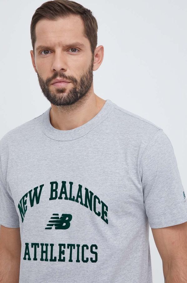 New Balance Bombažna kratka majica New Balance moški, siva barva
