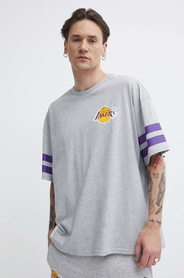 New Era Bombažna kratka majica New Era moška, siva barva, LOS ANGELES LAKERS