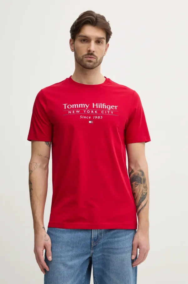 Tommy Hilfiger Bombažna kratka majica Tommy Hilfiger moška, rdeča barva, MW0MW38621