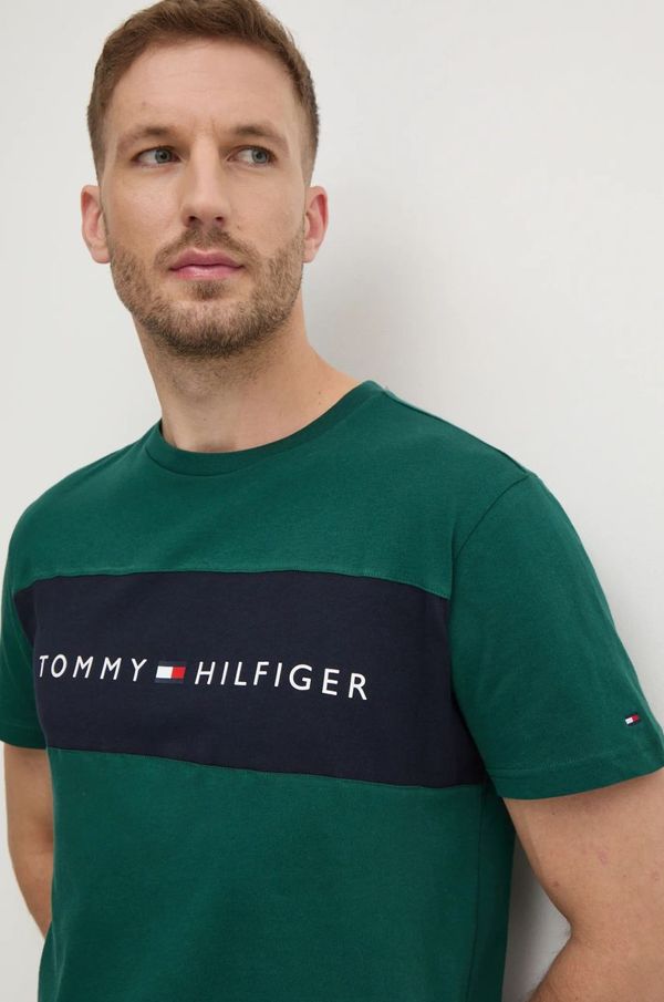 Tommy Hilfiger Bombažna kratka majica Tommy Hilfiger moška, zelena barva, UM0UM03418