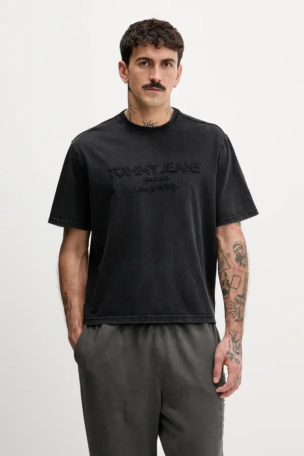 Tommy Jeans Bombažna kratka majica Tommy Jeans