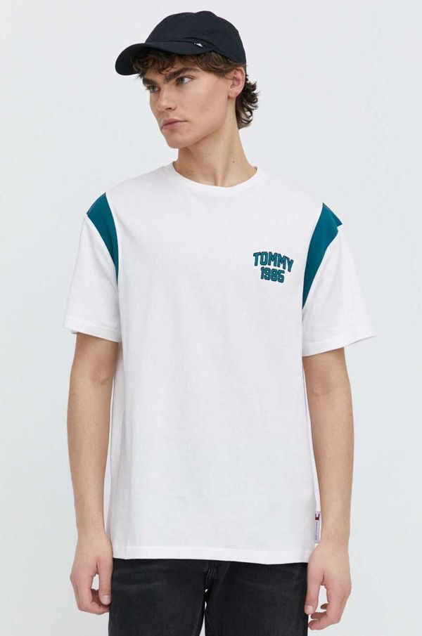 Tommy Jeans Bombažna kratka majica Tommy Jeans moška, bela barva, DM0DM18661