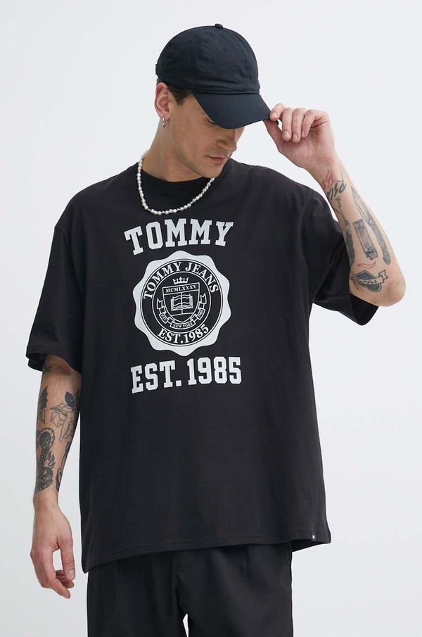 Tommy Jeans Bombažna kratka majica Tommy Jeans moška, črna barva, DM0DM18560