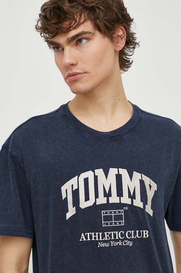 Tommy Jeans Bombažna kratka majica Tommy Jeans moška, mornarsko modra barva, DM0DM18557