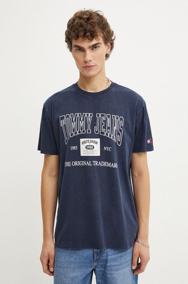 Tommy Jeans Bombažna kratka majica Tommy Jeans moška, mornarsko modra barva, DM0DM19198