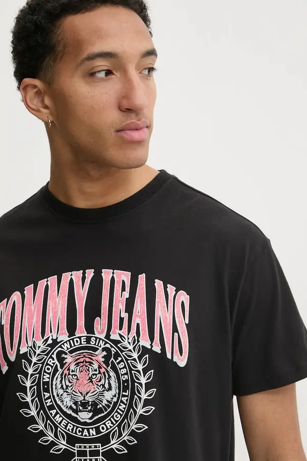 Tommy Jeans Bombažna kratka majica Tommy Jeans