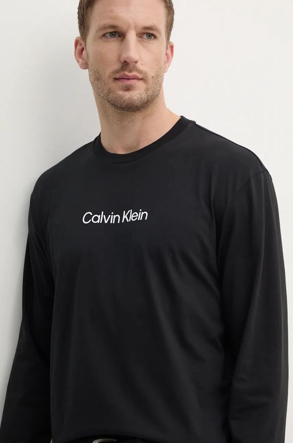 Calvin Klein Bombažna majica z dolgimi rokavi Calvin Klein črna barva, K10K112396