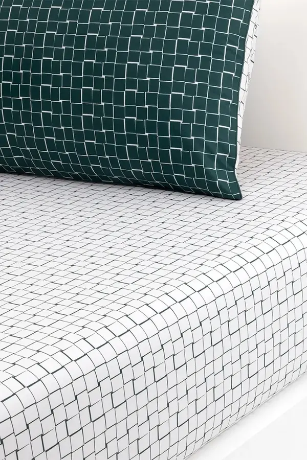 Lacoste Bombažna rjuha z elastiko Lacoste L BLOCK Vert 90 x 200 cm