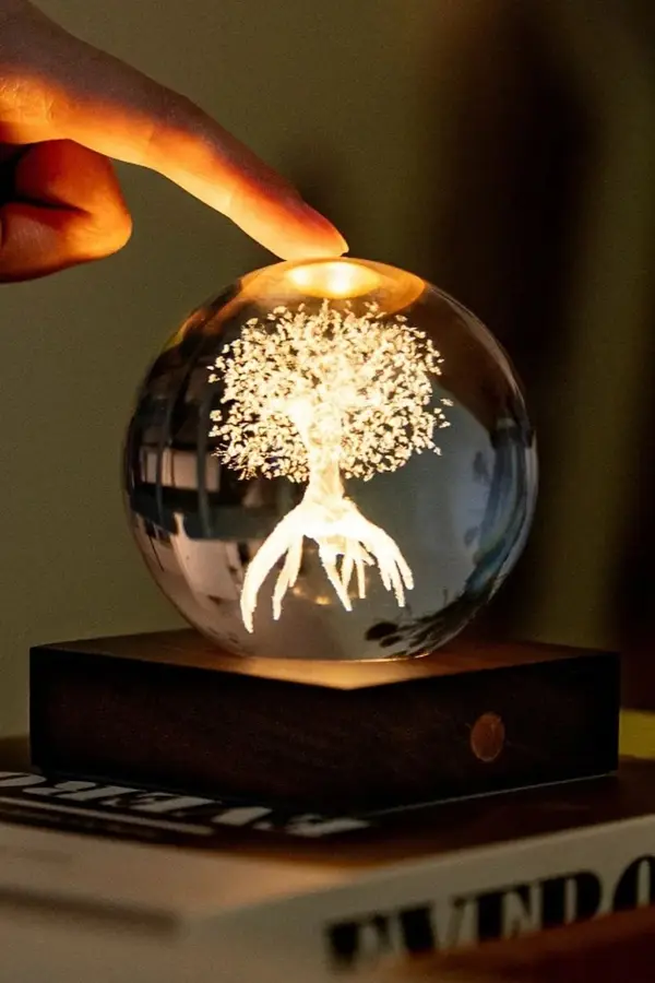 Gingko Design Brezžična dekorativna led svetilka Gingko Design Amber Crystal Light 9,5 x 8 x 8 cm