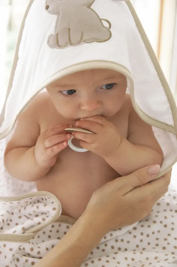 Mayoral Newborn Brisača s kapuco za dojenčka Mayoral Newborn 9918